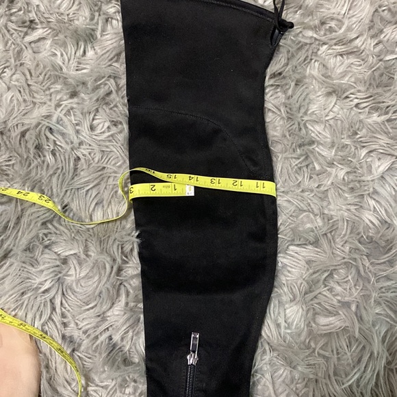 MARC FISHER TALL BOOTS. SIZE 6. - Picture 10 of 11